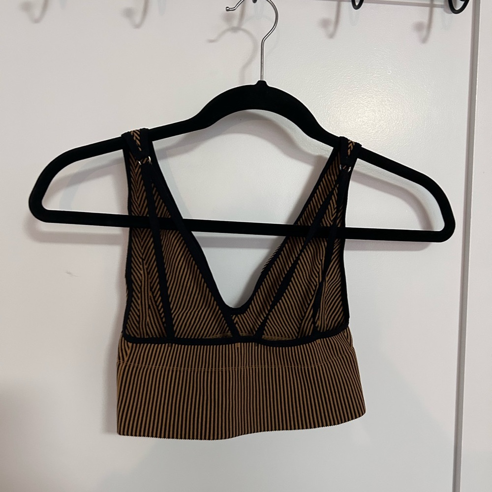 Cropped Ribbed Bralette - Picture 2 of 2